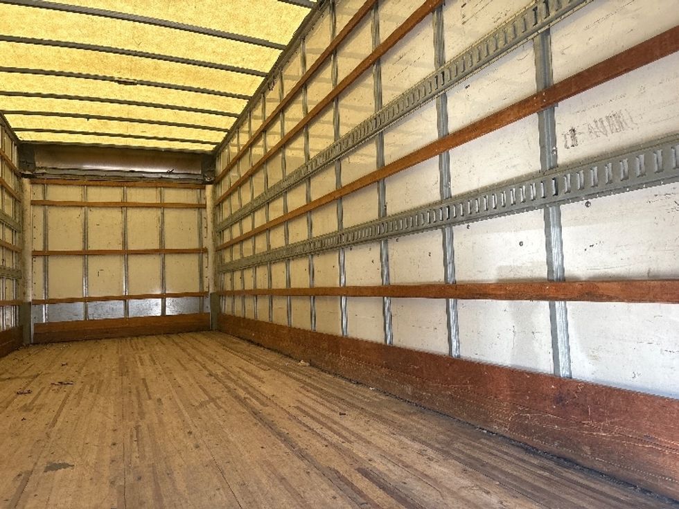 Medium Duty Box Truck-Light and Medium Duty Trucks-Freightliner-2018-M2-Mebane-NC-265,886\n\t\tmiles-$ 33,500 - Image 12