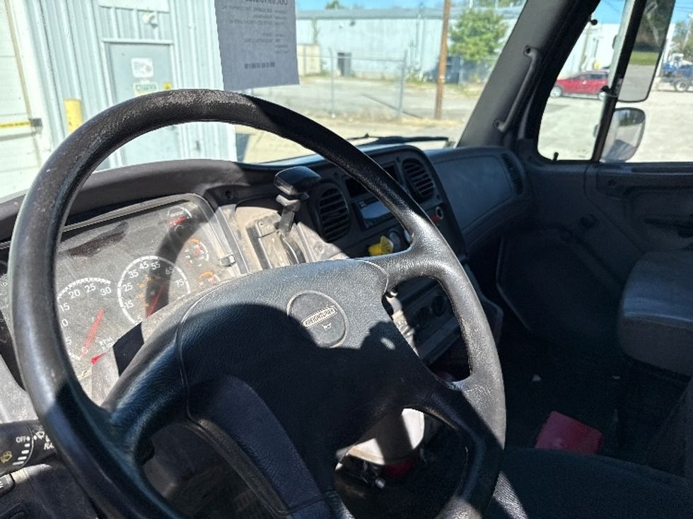 Medium Duty Box Truck-Light and Medium Duty Trucks-Freightliner-2018-M2-Middlefield-OH-198,896\n\t\tmiles-$ 40,750 - Image 17