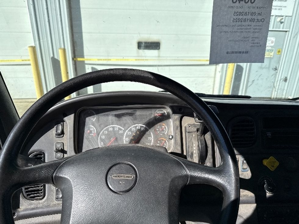 Medium Duty Box Truck-Light and Medium Duty Trucks-Freightliner-2018-M2-Middlefield-OH-198,896\n\t\tmiles-$ 40,750 - Image 18