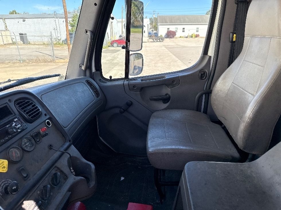 Medium Duty Box Truck-Light and Medium Duty Trucks-Freightliner-2018-M2-Middlefield-OH-198,896\n\t\tmiles-$ 40,750 - Image 19