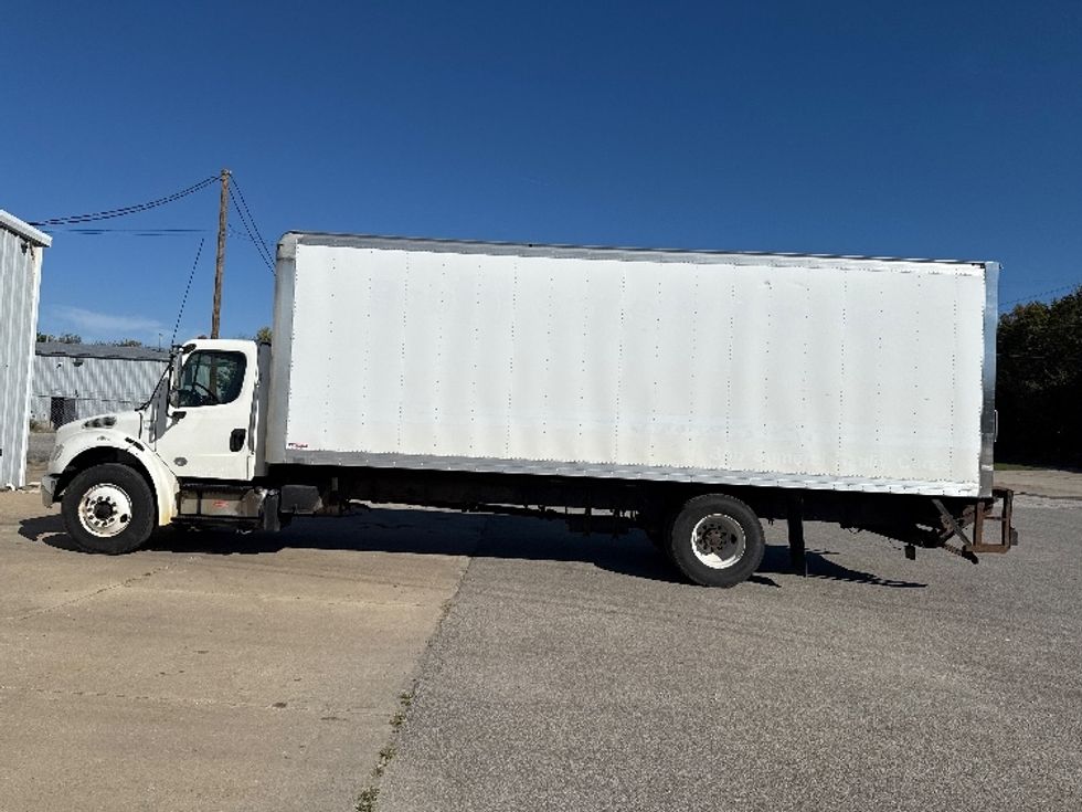 Medium Duty Box Truck-Light and Medium Duty Trucks-Freightliner-2018-M2-Middlefield-OH-198,896\n\t\tmiles-$ 40,750 - Image 4