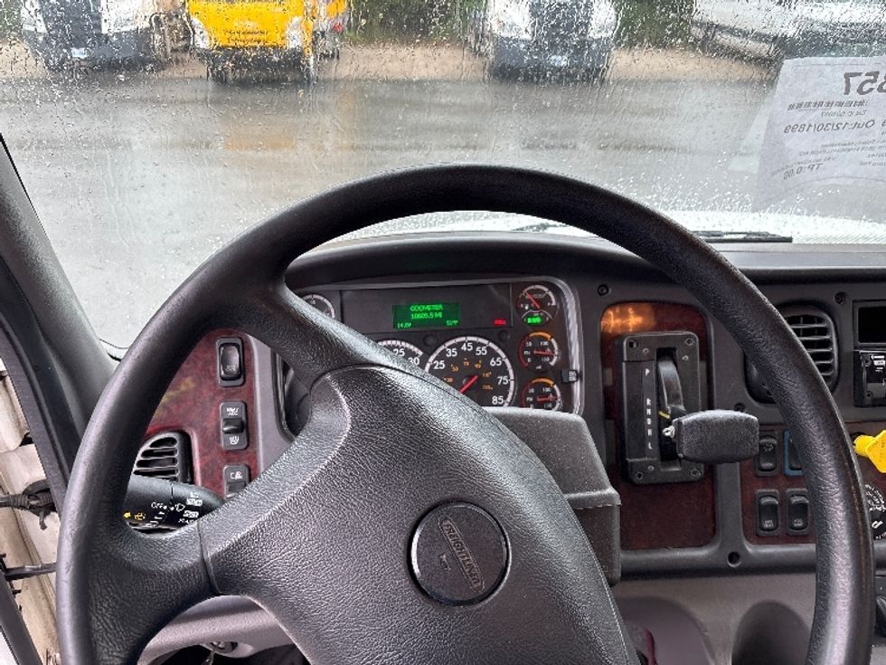 Medium Duty Box Truck-Light and Medium Duty Trucks-Freightliner-2018-M2-Middlefield-OH-255,272\n\t\tmiles-$ 33,500 - Image 18