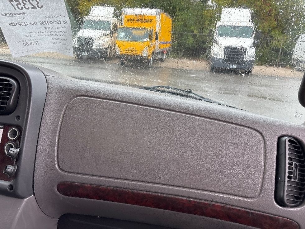 Medium Duty Box Truck-Light and Medium Duty Trucks-Freightliner-2018-M2-Middlefield-OH-255,272\n\t\tmiles-$ 33,500 - Image 21