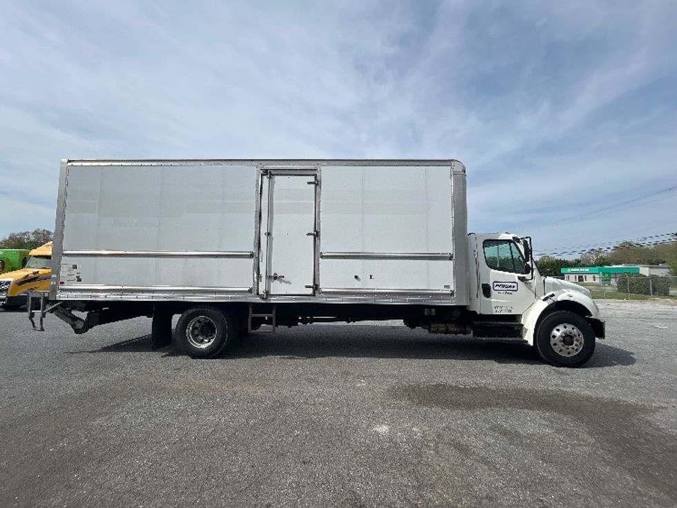 Medium Duty Box Truck-Light and Medium Duty Trucks-Freightliner-2018-M2-Milford-DE-104,378\n\t\tmiles-$ 50,750 - Image 15