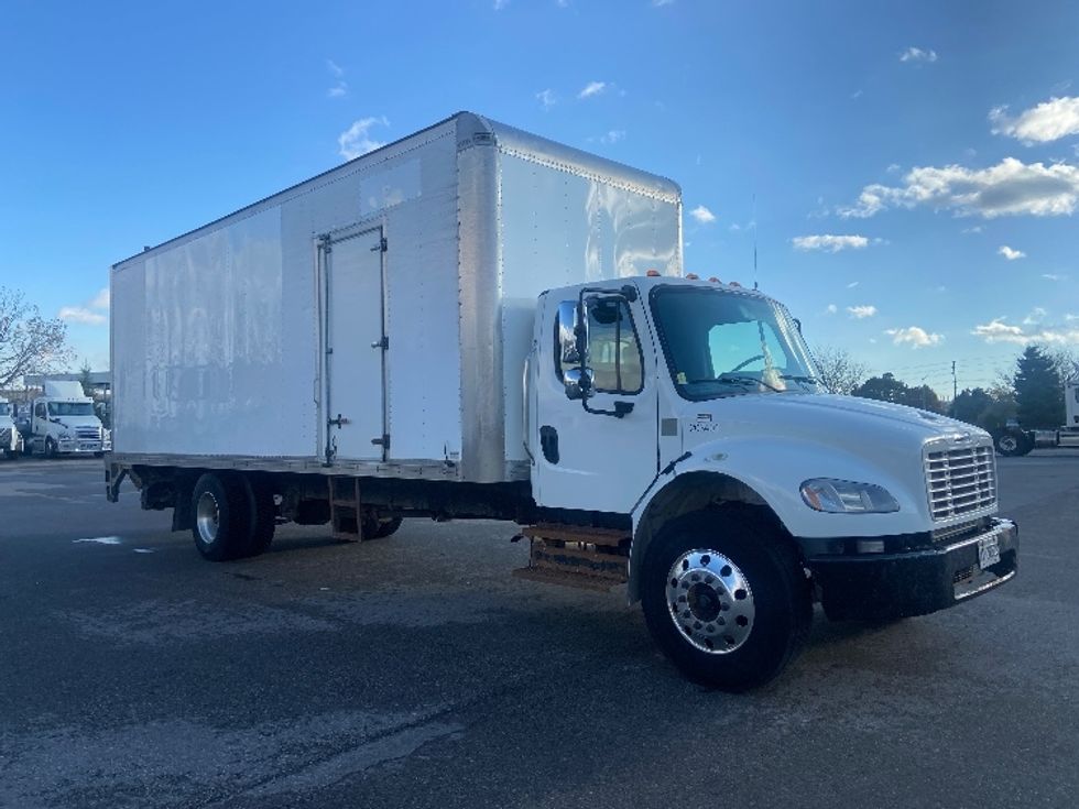 Medium Duty Box Truck-Light and Medium Duty Trucks-Freightliner-2018-M2-Mississauga-ON-460,473\n\t\tkm-$ 42,750 - Image 1
