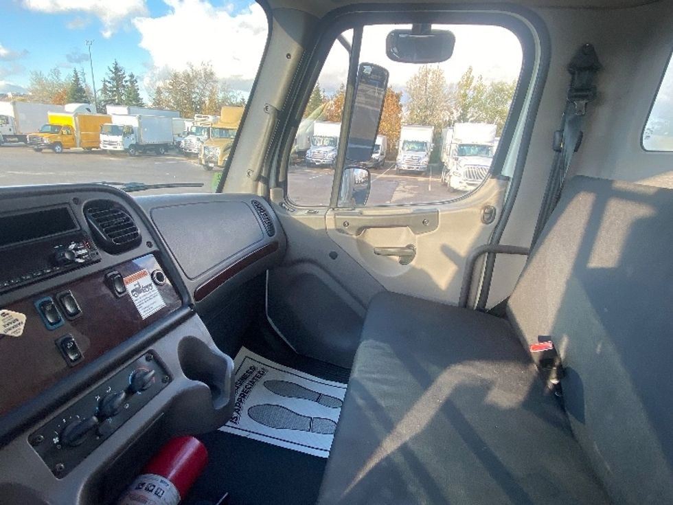Medium Duty Box Truck-Light and Medium Duty Trucks-Freightliner-2018-M2-Mississauga-ON-460,473\n\t\tkm-$ 42,750 - Image 18