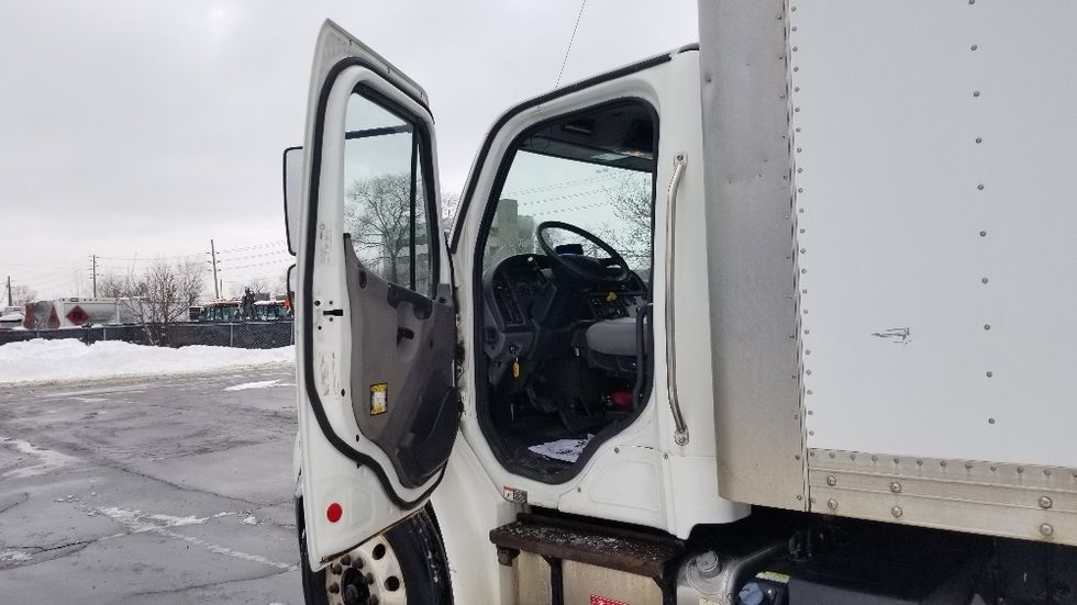 Medium Duty Box Truck-Light and Medium Duty Trucks-Freightliner-2018-M2-Mississauga-ON-508,537\n\t\tkm-$ 30,000 - Image 16