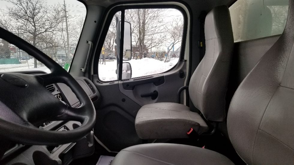 Medium Duty Box Truck-Light and Medium Duty Trucks-Freightliner-2018-M2-Mississauga-ON-508,537\n\t\tkm-$ 30,000 - Image 19