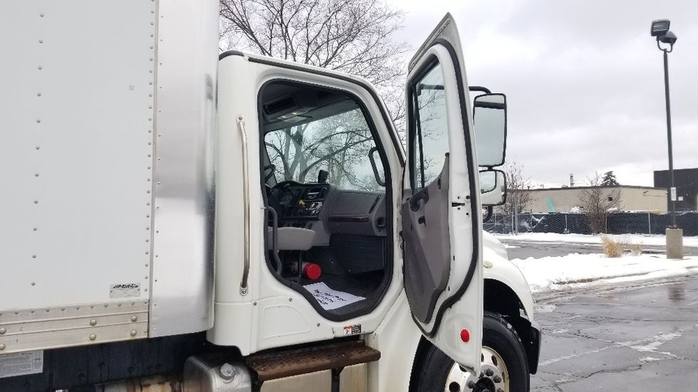 Medium Duty Box Truck-Light and Medium Duty Trucks-Freightliner-2018-M2-Mississauga-ON-508,537\n\t\tkm-$ 30,000 - Image 20
