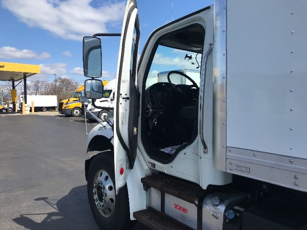 Medium Duty Box Truck-Light and Medium Duty Trucks-Freightliner-2018-M2-Montgomery-NY-139,201\n\t\tmiles-$ 41,250 - Image 16