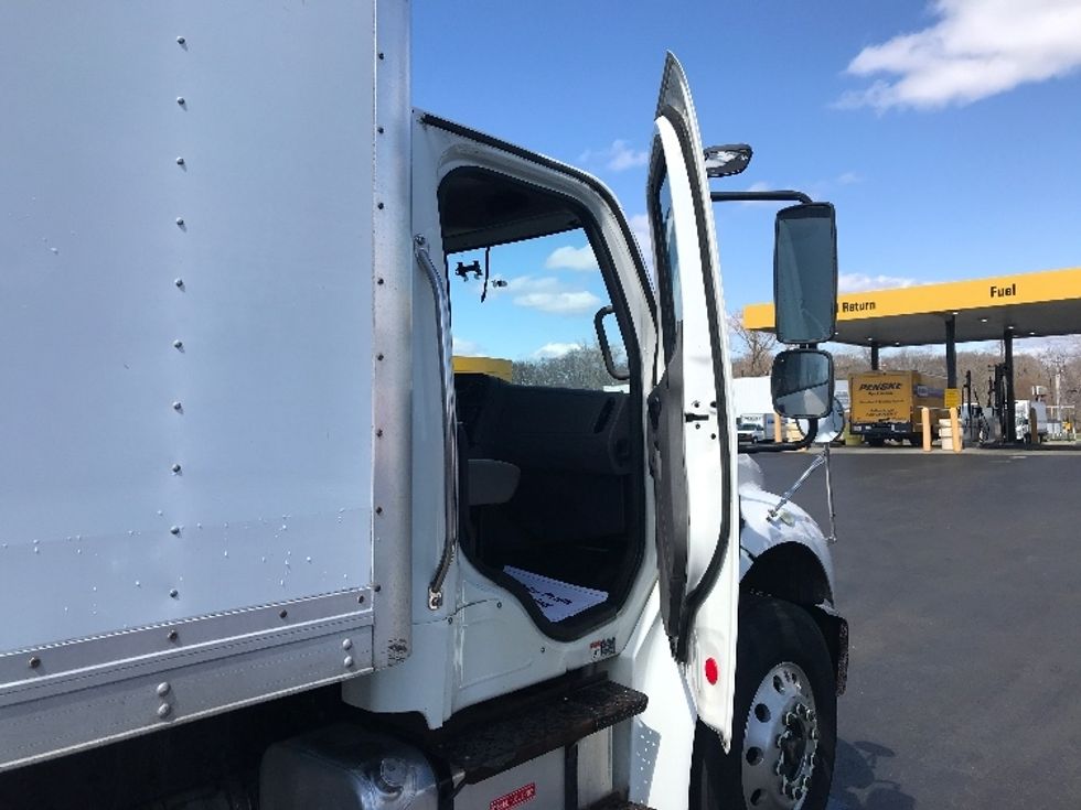 Medium Duty Box Truck-Light and Medium Duty Trucks-Freightliner-2018-M2-Montgomery-NY-139,201\n\t\tmiles-$ 41,250 - Image 20