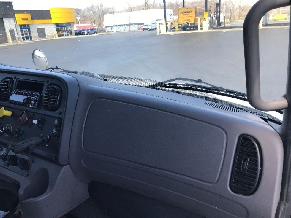 Medium Duty Box Truck-Light and Medium Duty Trucks-Freightliner-2018-M2-Montgomery-NY-139,202\n\t\tmiles-$ 13,500 - Image 21
