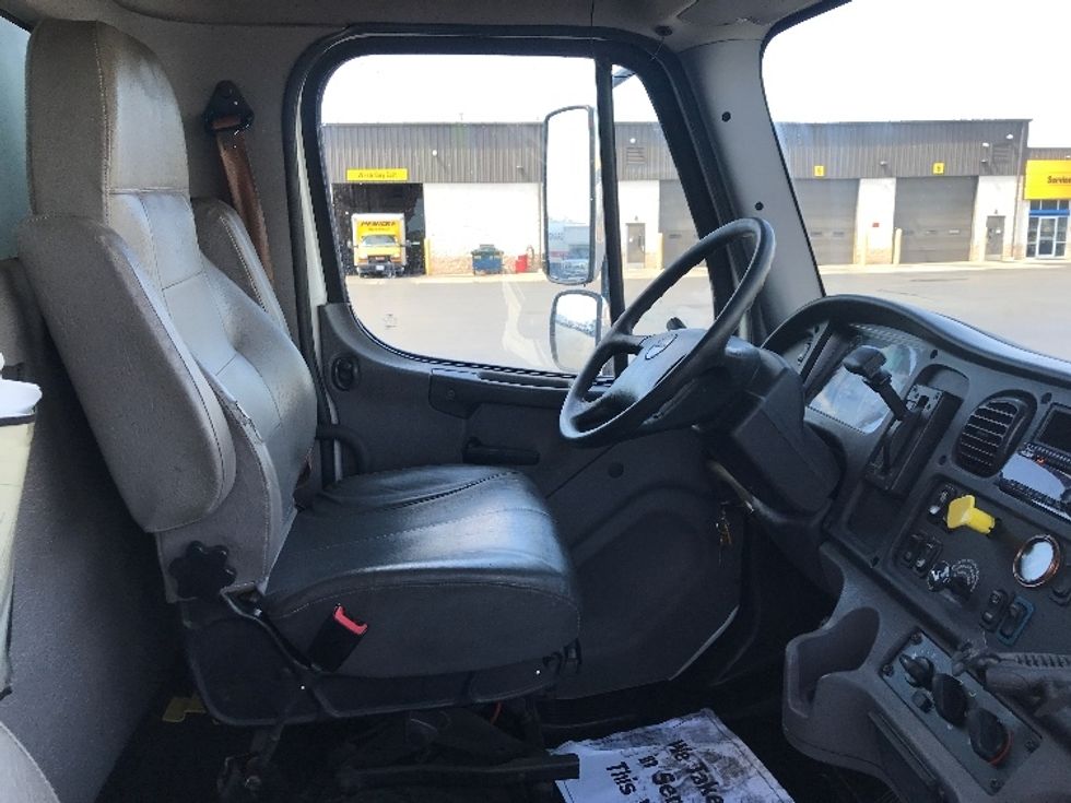 Medium Duty Box Truck-Light and Medium Duty Trucks-Freightliner-2018-M2-Montgomery-NY-139,202\n\t\tmiles-$ 13,500 - Image 22