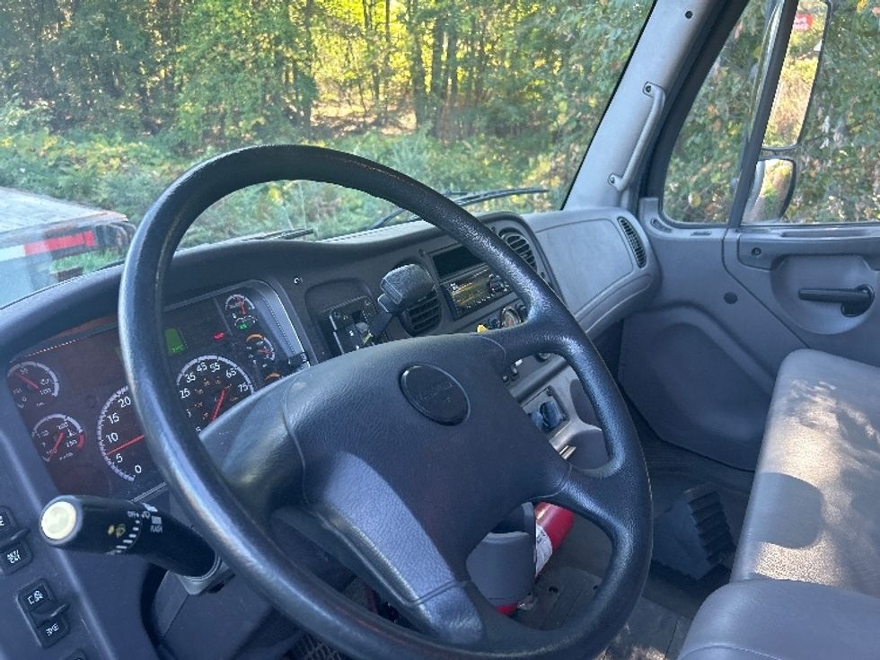 Medium Duty Box Truck-Light and Medium Duty Trucks-Freightliner-2018-M2-Montgomery-NY-18,165\n\t\tmiles-$ 58,000 - Image 17