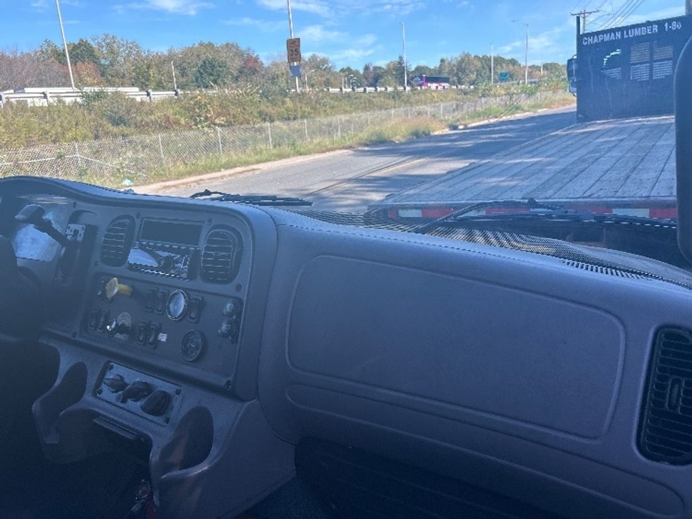 Medium Duty Box Truck-Light and Medium Duty Trucks-Freightliner-2018-M2-Montgomery-NY-18,165\n\t\tmiles-$ 58,000 - Image 21