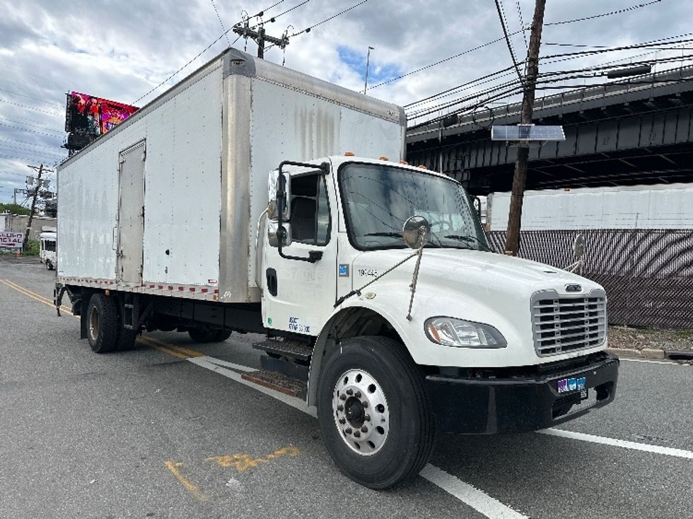Medium Duty Box Truck-Light and Medium Duty Trucks-Freightliner-2018-M2-North Bergen-NJ-101,404\n\t\tmiles-$ 45,750 - Image 1