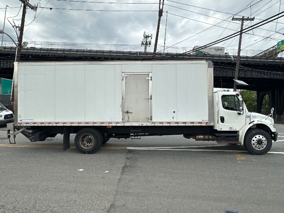Medium Duty Box Truck-Light and Medium Duty Trucks-Freightliner-2018-M2-North Bergen-NJ-101,404\n\t\tmiles-$ 45,750 - Image 15