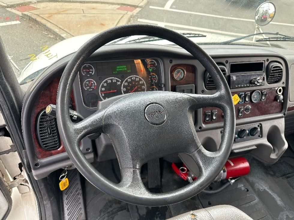 Medium Duty Box Truck-Light and Medium Duty Trucks-Freightliner-2018-M2-North Bergen-NJ-101,404\n\t\tmiles-$ 45,750 - Image 17