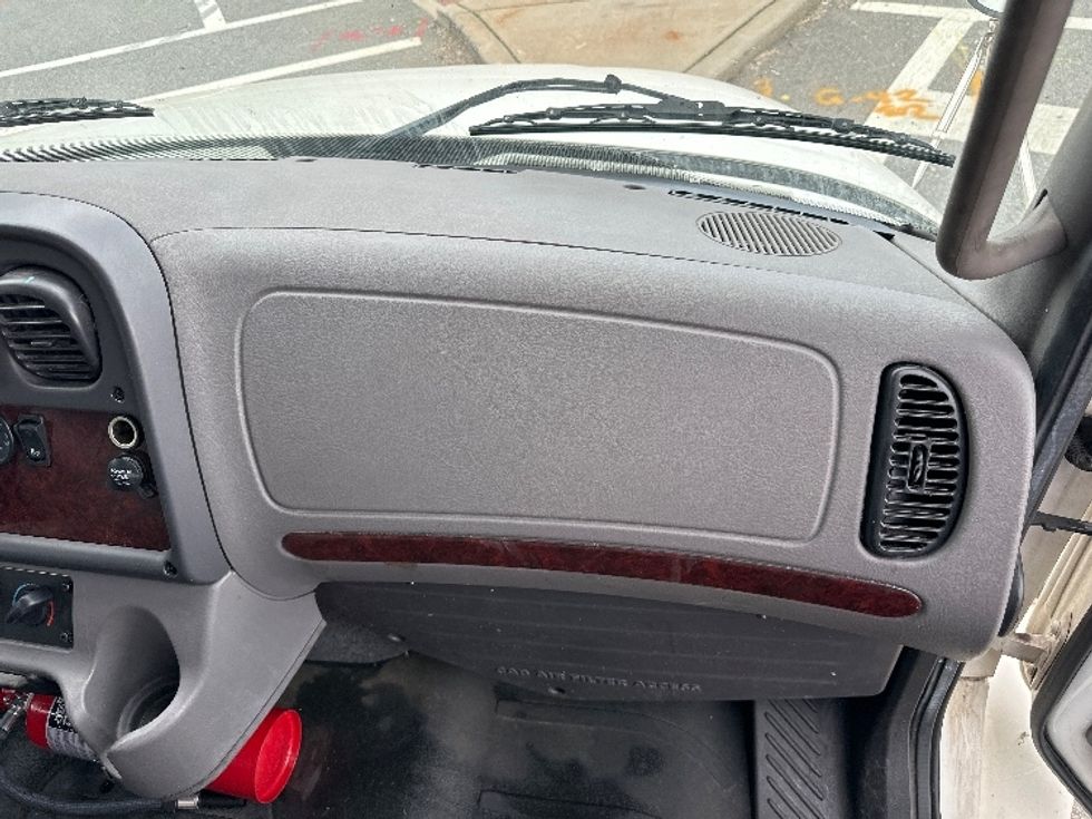 Medium Duty Box Truck-Light and Medium Duty Trucks-Freightliner-2018-M2-North Bergen-NJ-101,404\n\t\tmiles-$ 45,750 - Image 21