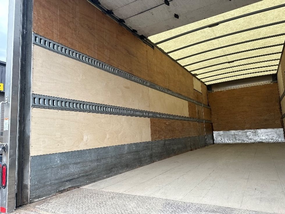 Medium Duty Box Truck-Light and Medium Duty Trucks-Freightliner-2018-M2-North Bergen-NJ-142,698\n\t\tmiles-$ 43,000 - Image 11