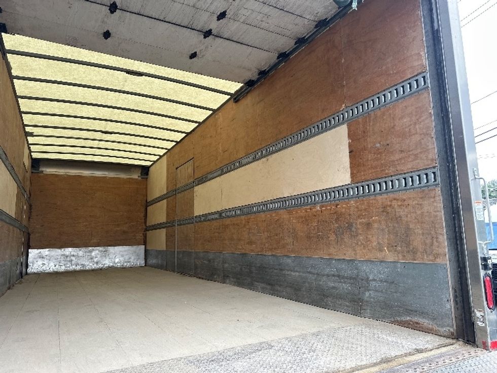 Medium Duty Box Truck-Light and Medium Duty Trucks-Freightliner-2018-M2-North Bergen-NJ-142,698\n\t\tmiles-$ 43,000 - Image 12