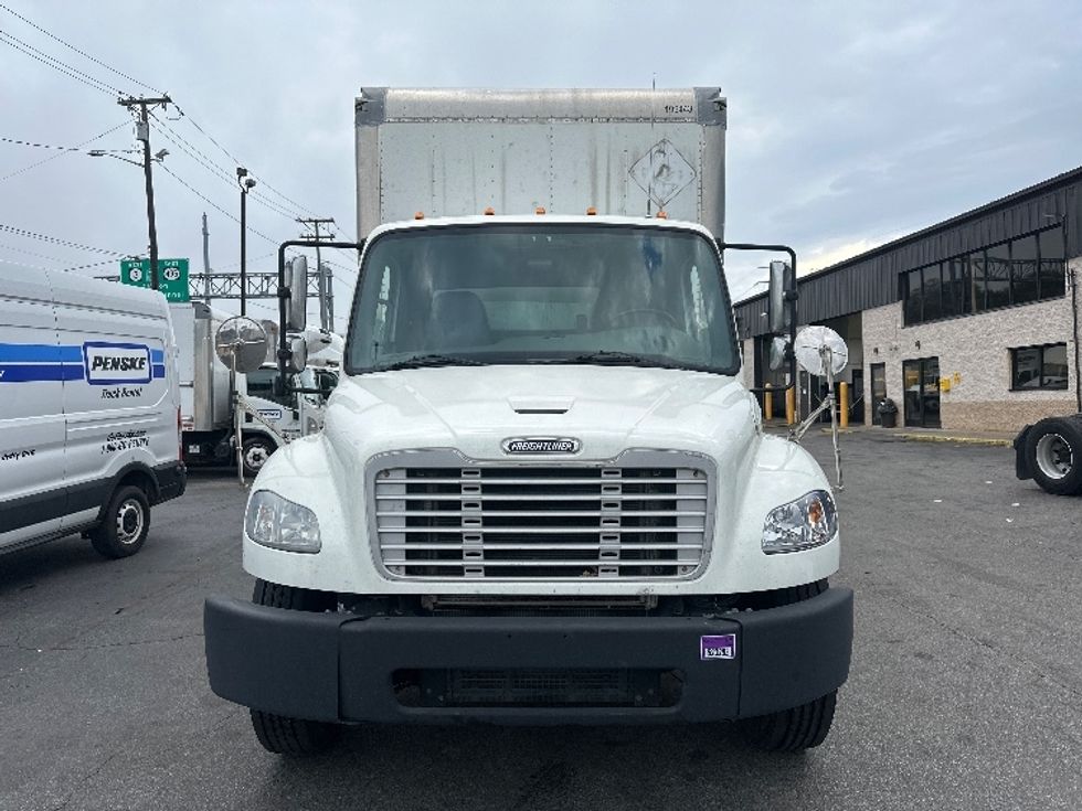 Medium Duty Box Truck-Light and Medium Duty Trucks-Freightliner-2018-M2-North Bergen-NJ-142,698\n\t\tmiles-$ 43,000 - Image 2