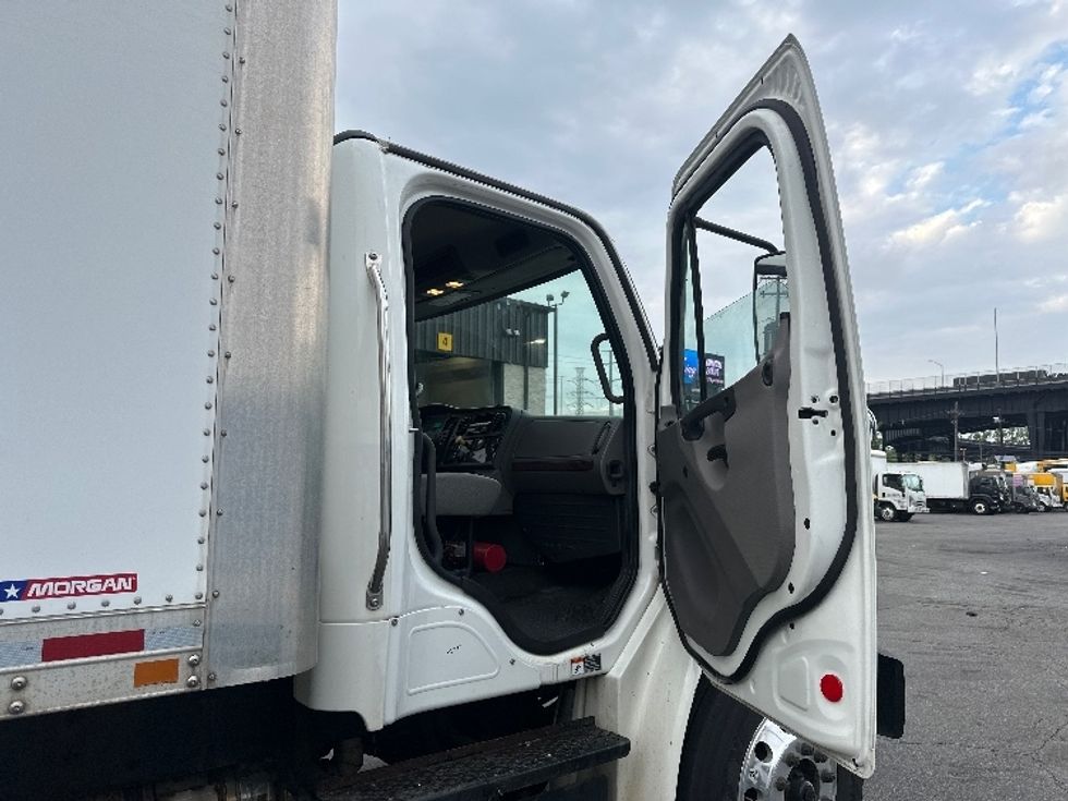 Medium Duty Box Truck-Light and Medium Duty Trucks-Freightliner-2018-M2-North Bergen-NJ-142,698\n\t\tmiles-$ 43,000 - Image 20