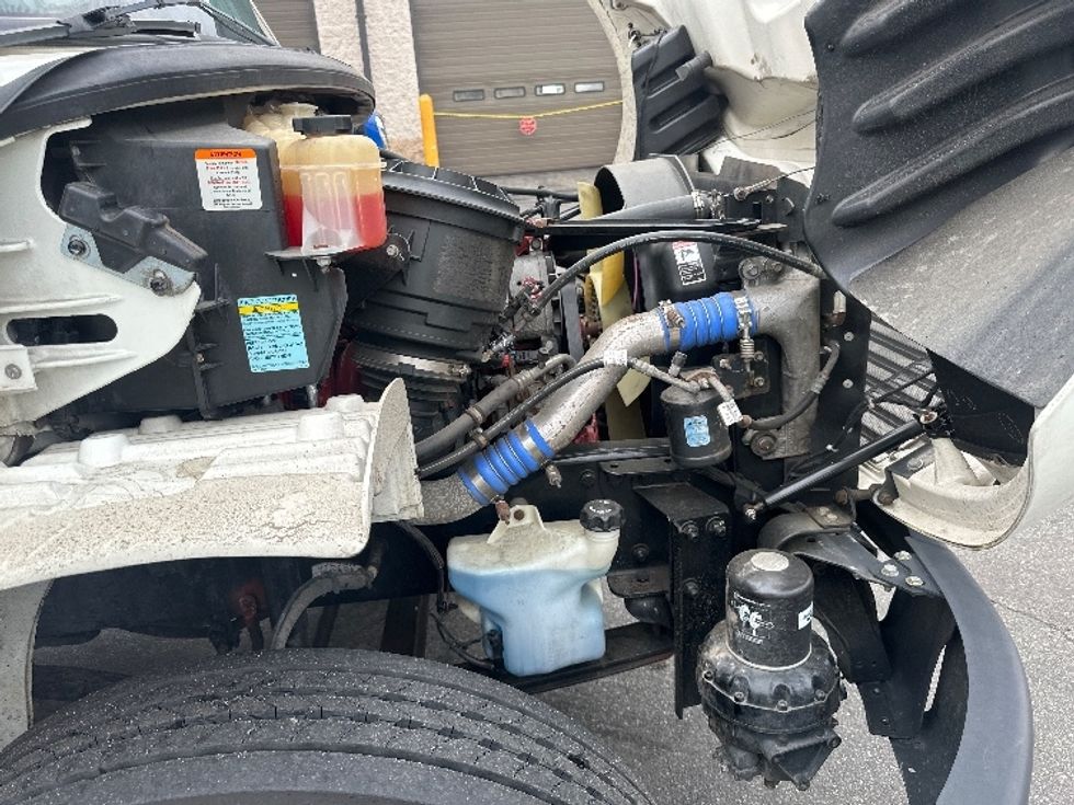 Medium Duty Box Truck-Light and Medium Duty Trucks-Freightliner-2018-M2-North Bergen-NJ-142,698\n\t\tmiles-$ 43,000 - Image 23