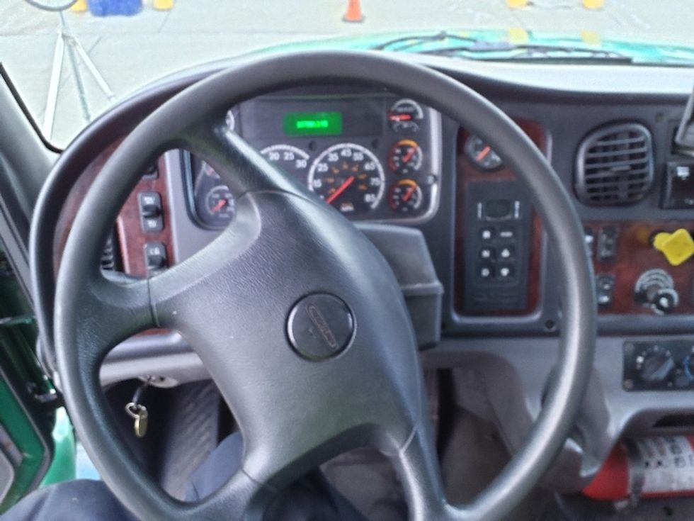 Medium Duty Box Truck-Light and Medium Duty Trucks-Freightliner-2018-M2-Norton-MA-167,438\n\t\tmiles-$ 60,000 - Image 17