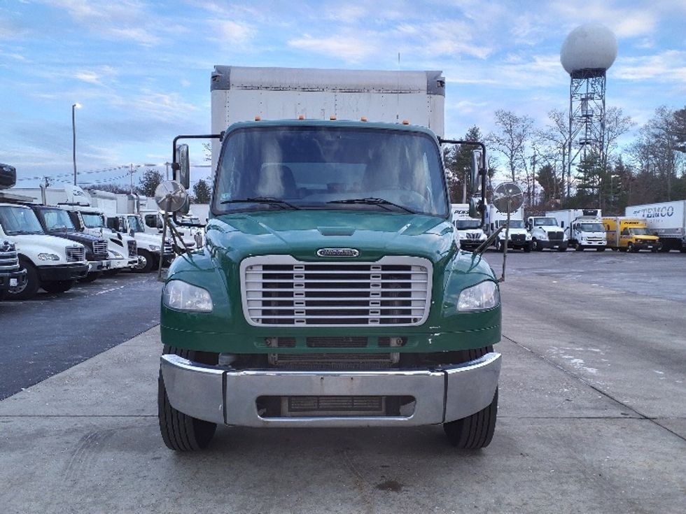 Medium Duty Box Truck-Light and Medium Duty Trucks-Freightliner-2018-M2-Norton-MA-167,438\n\t\tmiles-$ 60,000 - Image 2