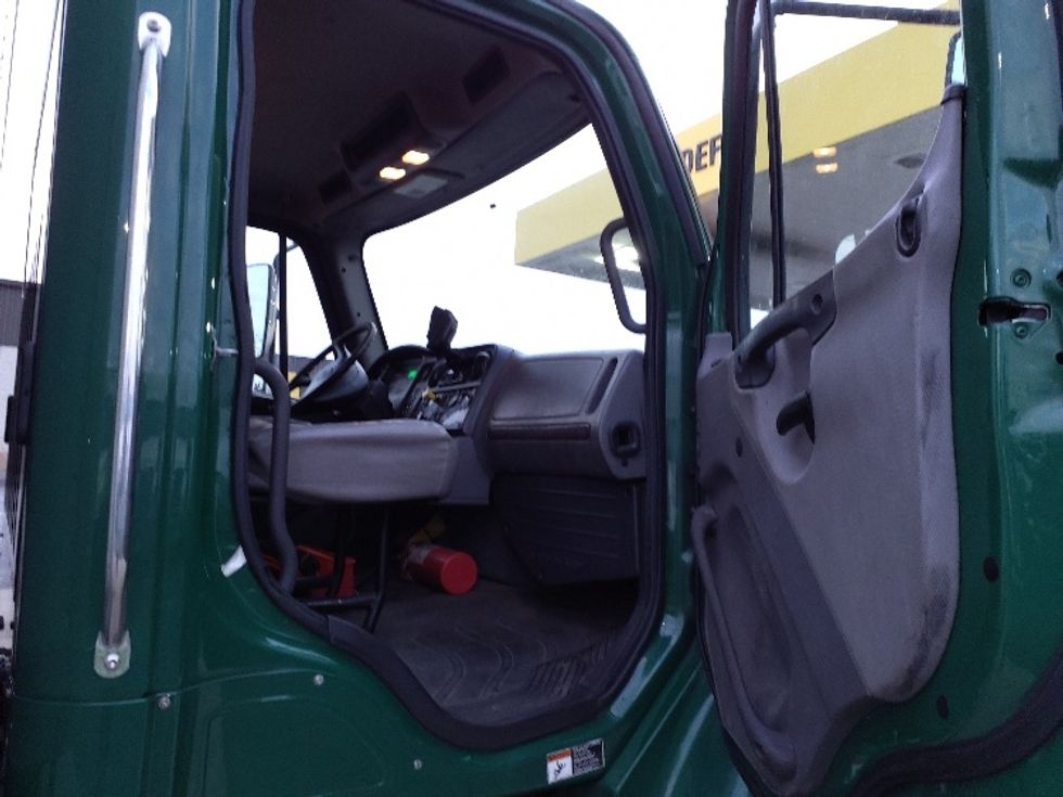 Medium Duty Box Truck-Light and Medium Duty Trucks-Freightliner-2018-M2-Norton-MA-167,438\n\t\tmiles-$ 60,000 - Image 20