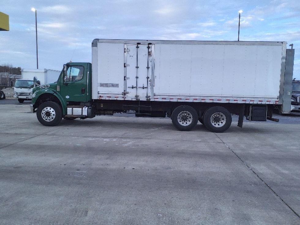 Medium Duty Box Truck-Light and Medium Duty Trucks-Freightliner-2018-M2-Norton-MA-167,438\n\t\tmiles-$ 60,000 - Image 4