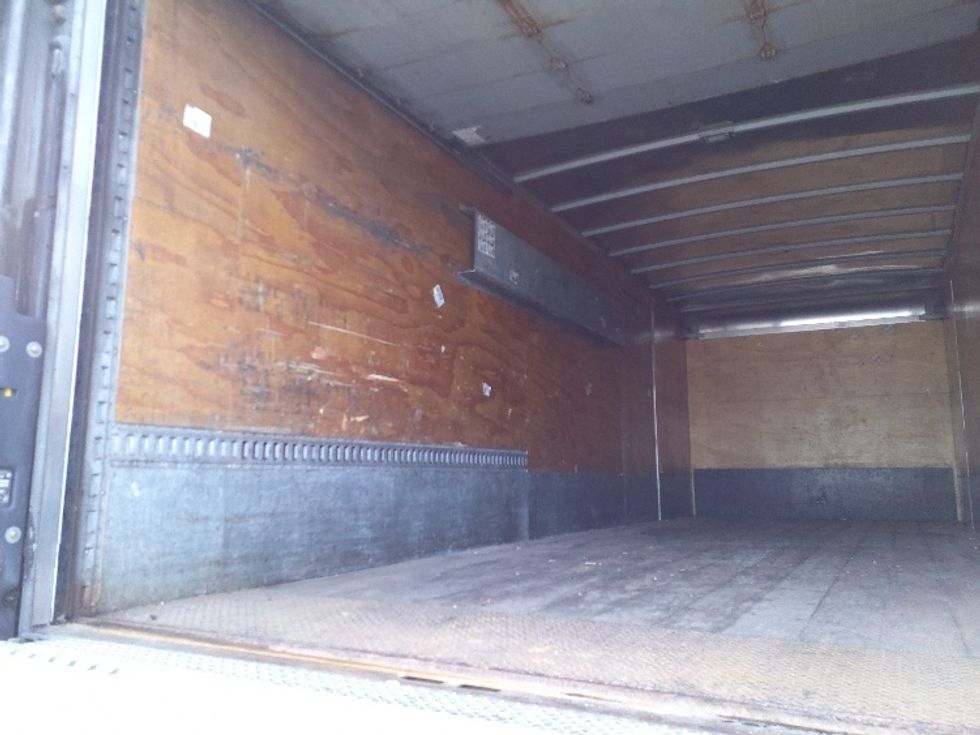 Medium Duty Box Truck-Light and Medium Duty Trucks-Freightliner-2018-M2-Norton-MA-169,750\n\t\tmiles-$ 59,750 - Image 11