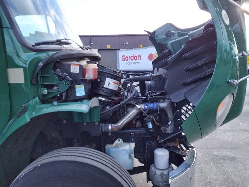 Medium Duty Box Truck-Light and Medium Duty Trucks-Freightliner-2018-M2-Norton-MA-169,750\n\t\tmiles-$ 59,750 - Image 23