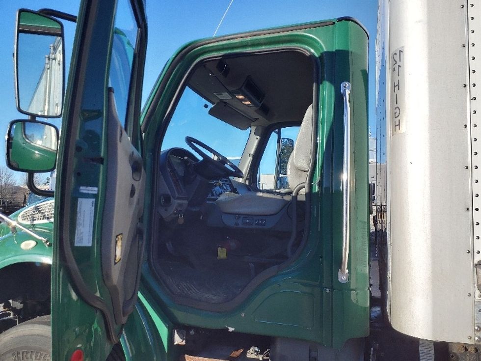 Medium Duty Box Truck-Light and Medium Duty Trucks-Freightliner-2018-M2-Norton-MA-178,479\n\t\tmiles-$ 55,000 - Image 16