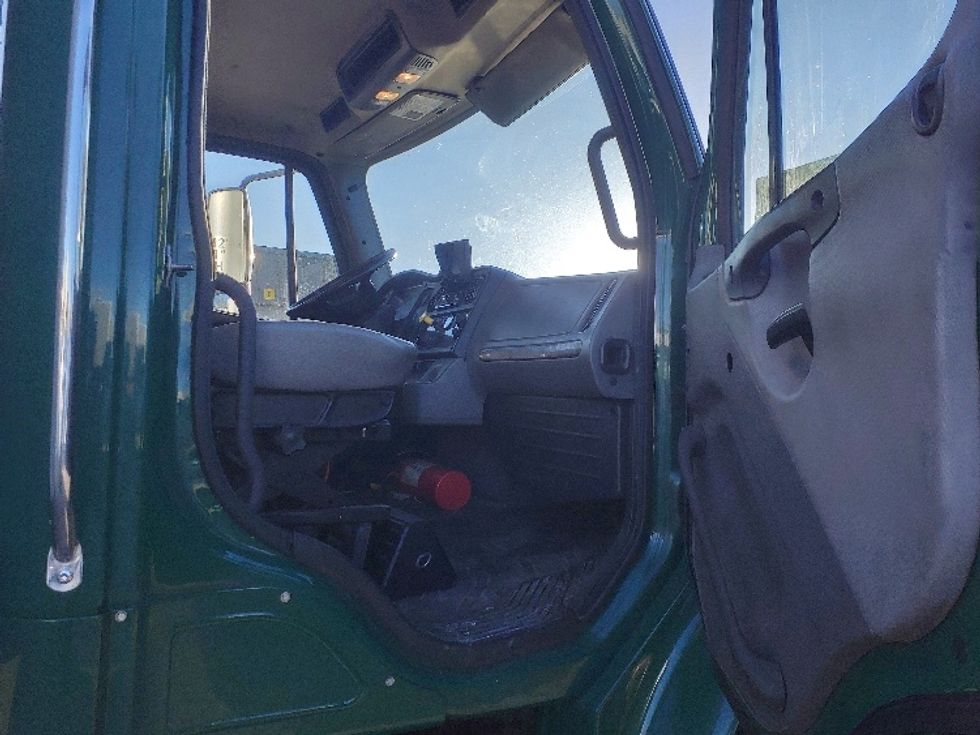 Medium Duty Box Truck-Light and Medium Duty Trucks-Freightliner-2018-M2-Norton-MA-178,479\n\t\tmiles-$ 55,000 - Image 20