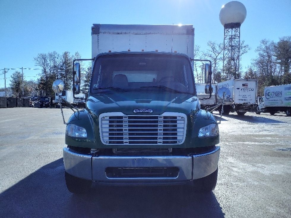2018 Freightliner M2 106 Medium Duty photo 2