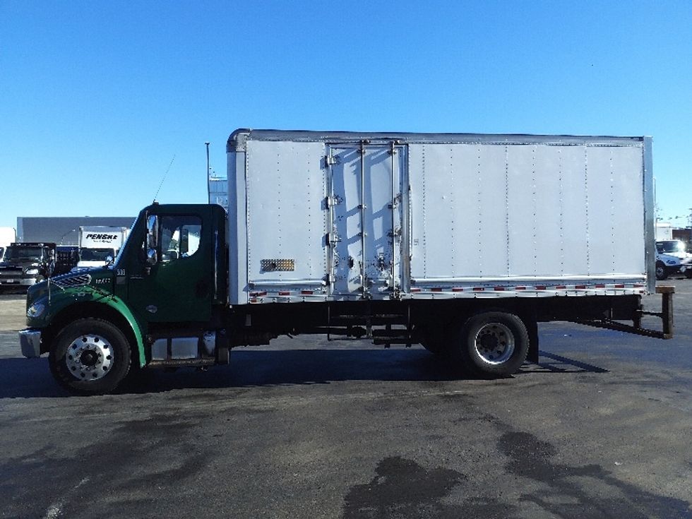 2018 Freightliner M2 106 Medium Duty photo 4