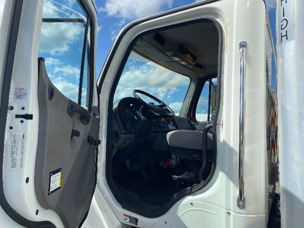 Medium Duty Box Truck-Light and Medium Duty Trucks-Freightliner-2018-M2-Ocala-FL-104,633\n\t\tmiles-$ 56,750 - Image 16