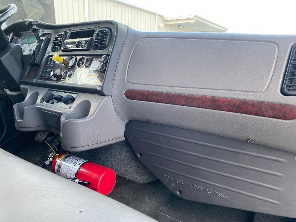 Medium Duty Box Truck-Light and Medium Duty Trucks-Freightliner-2018-M2-Ocala-FL-104,633\n\t\tmiles-$ 56,750 - Image 20