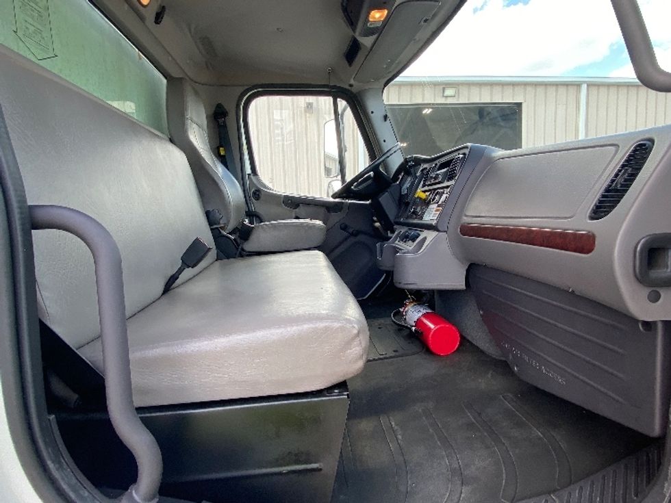 Medium Duty Box Truck-Light and Medium Duty Trucks-Freightliner-2018-M2-Ocala-FL-104,633\n\t\tmiles-$ 56,750 - Image 21