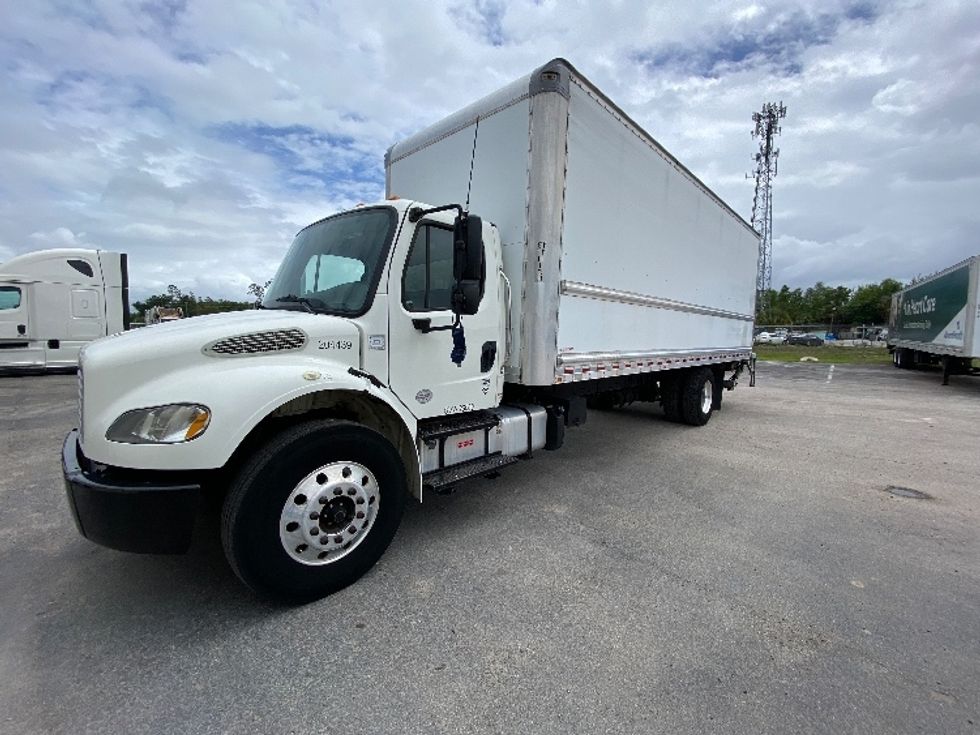 Medium Duty Box Truck-Light and Medium Duty Trucks-Freightliner-2018-M2-Ocala-FL-104,633\n\t\tmiles-$ 56,750 - Image 3