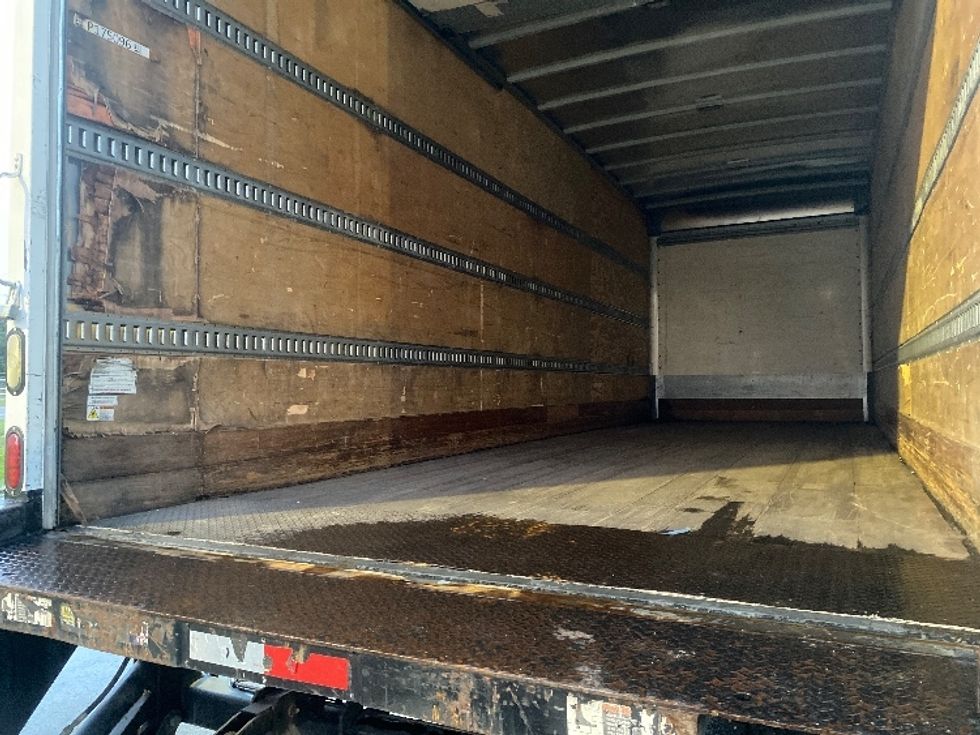 Medium Duty Box Truck-Light and Medium Duty Trucks-Freightliner-2018-M2-Orlando-FL-120,571\n\t\tmiles-$ 56,500 - Image 12