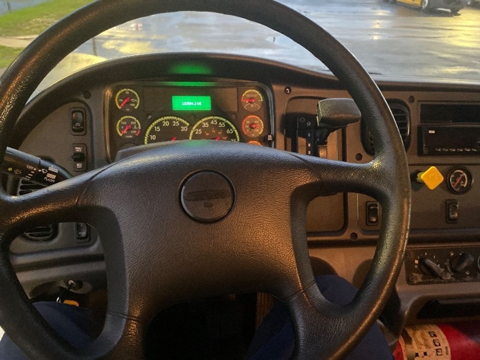 Medium Duty Box Truck-Light and Medium Duty Trucks-Freightliner-2018-M2-Orlando-FL-120,571\n\t\tmiles-$ 56,500 - Image 18