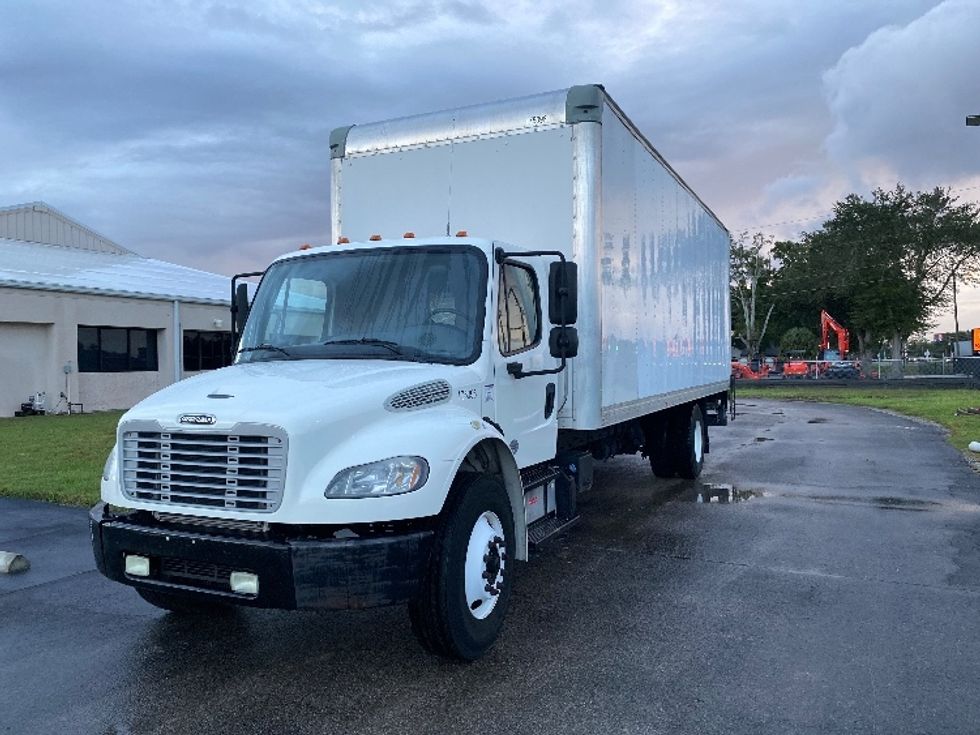 Medium Duty Box Truck-Light and Medium Duty Trucks-Freightliner-2018-M2-Orlando-FL-120,571\n\t\tmiles-$ 56,500 - Image 3
