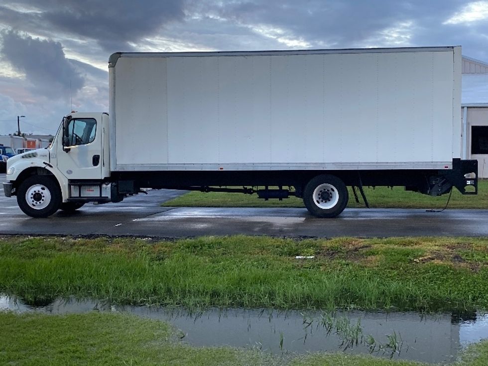 Medium Duty Box Truck-Light and Medium Duty Trucks-Freightliner-2018-M2-Orlando-FL-120,571\n\t\tmiles-$ 56,500 - Image 4