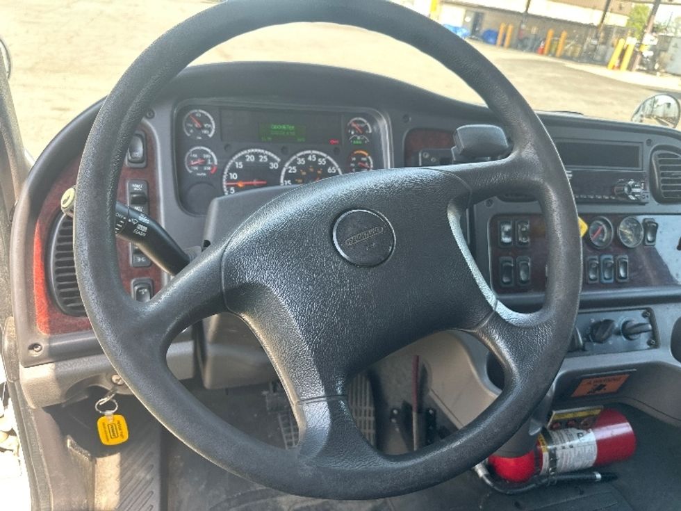 Medium Duty Box Truck-Light and Medium Duty Trucks-Freightliner-2018-M2-Parsippany-NJ-338,630\n\t\tmiles-$ 35,000 - Image 17