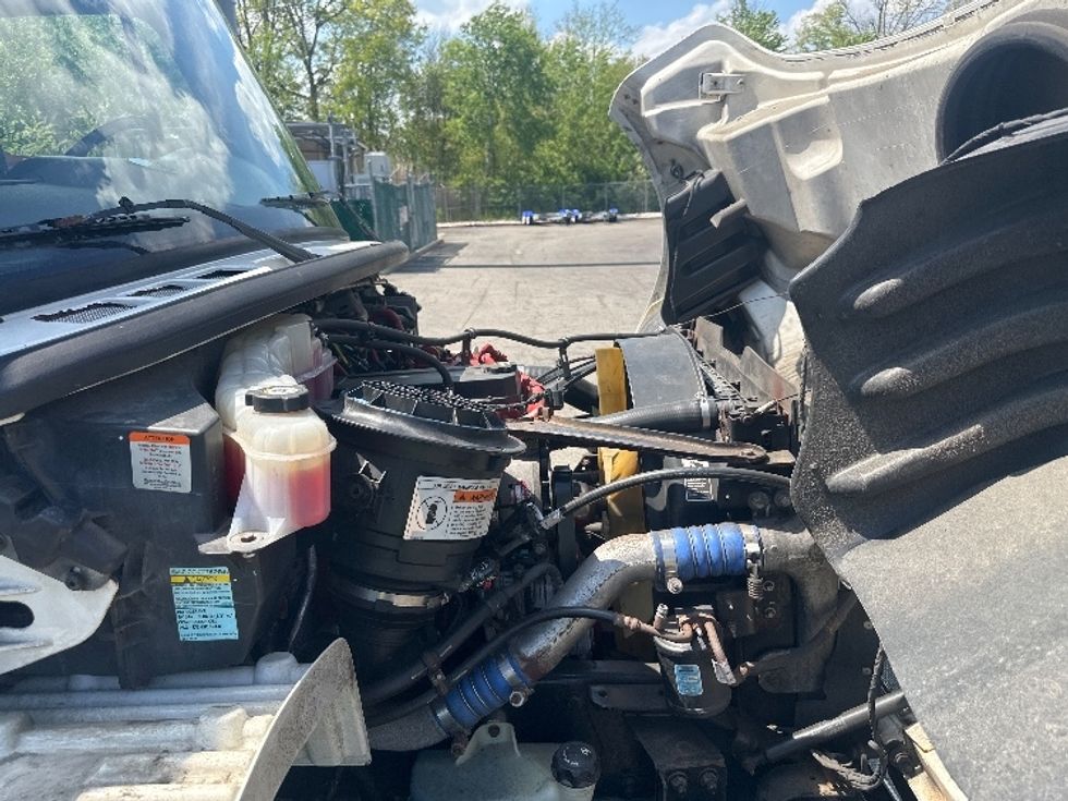 Medium Duty Box Truck-Light and Medium Duty Trucks-Freightliner-2018-M2-Parsippany-NJ-338,630\n\t\tmiles-$ 35,000 - Image 21