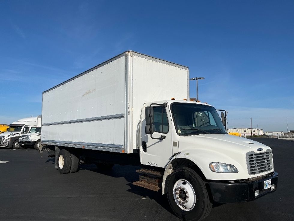 Medium Duty Box Truck-Light and Medium Duty Trucks-Freightliner-2018-M2-Pasco-WA-153,738\n\t\tmiles-$ 49,250 - Image 1