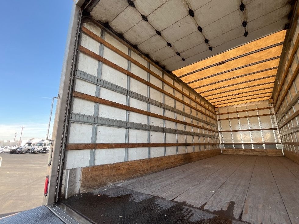 Medium Duty Box Truck-Light and Medium Duty Trucks-Freightliner-2018-M2-Pasco-WA-153,738\n\t\tmiles-$ 49,250 - Image 11